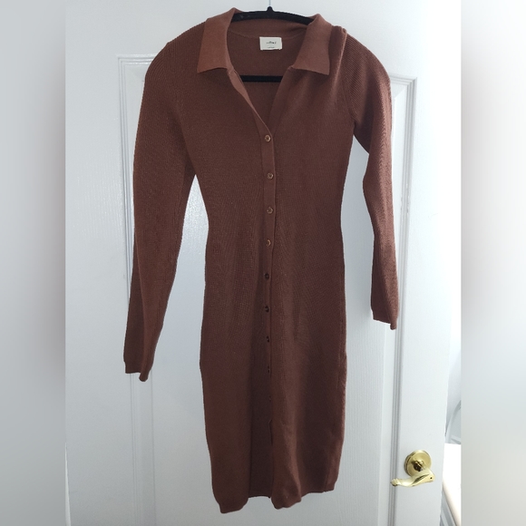 New Aritzia Wilfred Cove Knit Dress in Cognac in Size Small - Picture 2 of 4